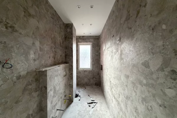 Shtepi ne shitje Apartament ne Tirane, 2+1, Mobilimi Bosh, pa mobiluar, Pagesa 220,000  Euro.