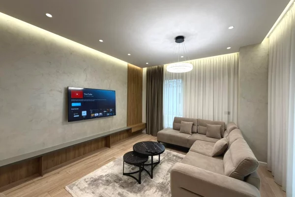 Shtepi me qera Apartament ne Tirane, 2+1, Mobilimi E mobiluar, Pagesa 2,100  Euro.