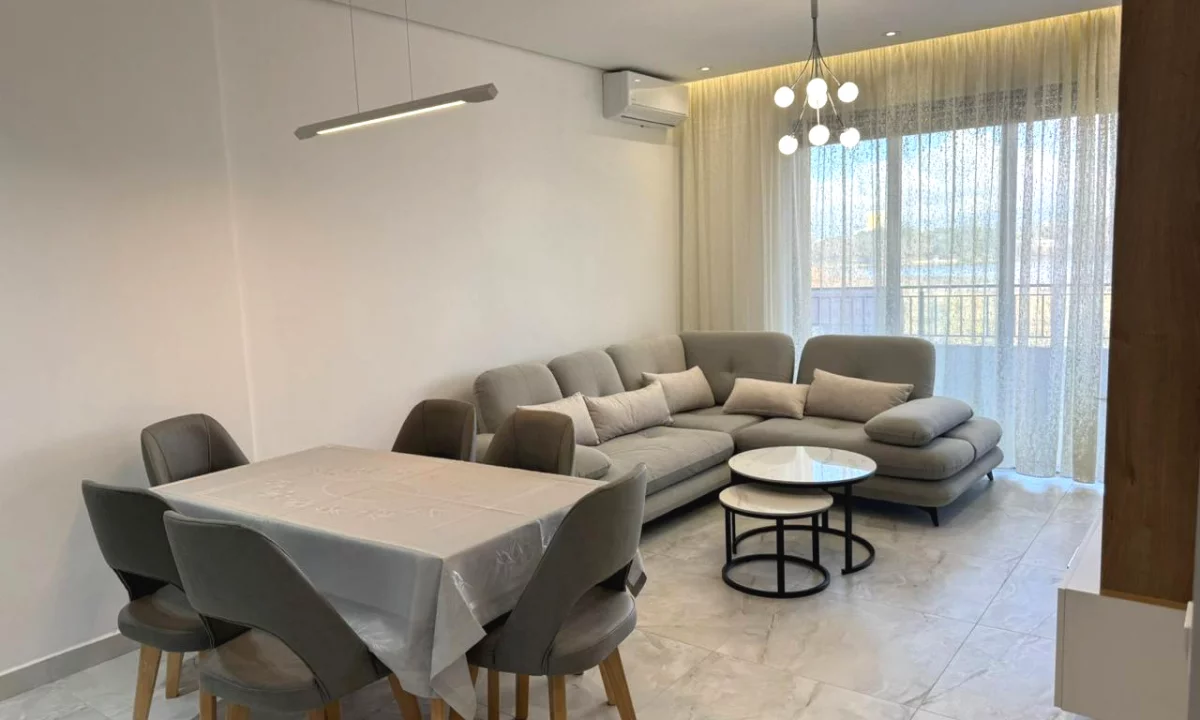 Shtepi me qera Apartament ne Tirane, 1+1, Mobilimi E mobiluar, Pagesa 1,000  Euro.