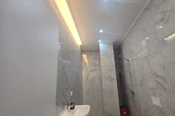 Shtepi me qera Apartament ne Tirane, 1+1, Mobilimi Bosh, pa mobiluar, Pagesa 600  Euro.