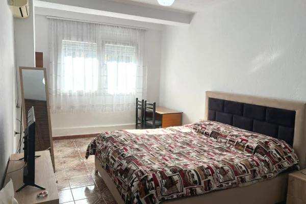 Appartamento in affitto a Tirana 2+1, Arredato