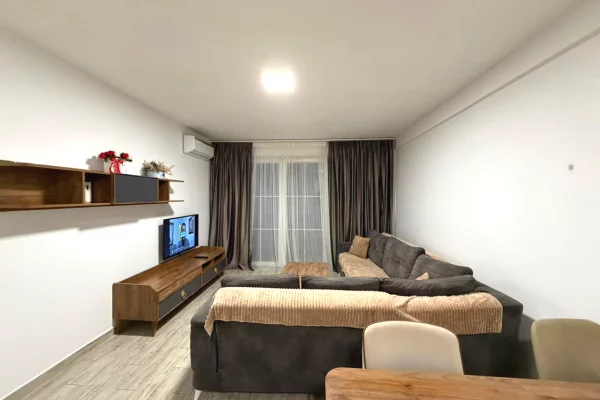 Shtepi me qera Apartament ne Tirane, 1+1, Mobilimi E mobiluar, Pagesa 500  Euro.