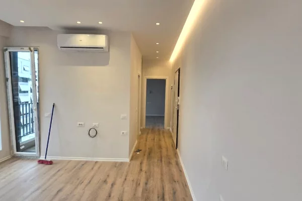 Ambient biznesi me qera 3+1 ne Tirane - 700 Euro