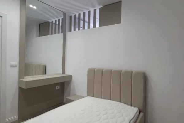 Shtepi me qera Apartament ne Tirane, 2+1, Mobilimi E mobiluar, Pagesa 900  Euro.
