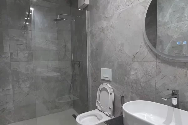 Shtepi me qera Apartament ne Tirane, 2+1, Mobilimi E mobiluar, Pagesa 900  Euro.