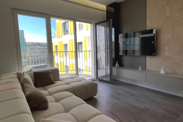 Shtepi me qera 2+1 ne Tirane - 900 Euro