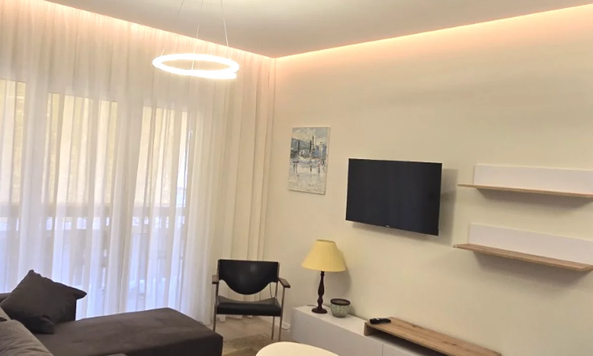 Shtepi me qera Apartament ne Tirane, 1+1, Mobilimi E mobiluar, Pagesa 750  Euro.