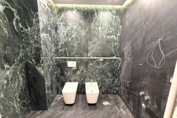 Shtepi me qera Apartament ne Tirane, 2+1, Mobilimi Bosh, pa mobiluar, Pagesa 1,000  Euro.