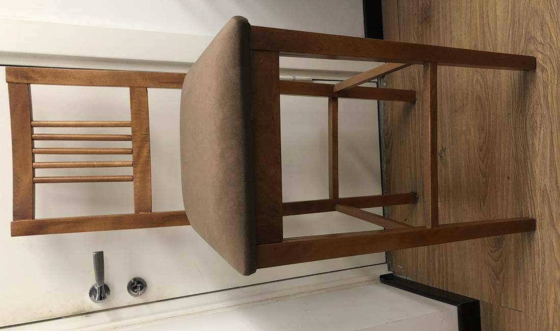 Karrige te larte per bar