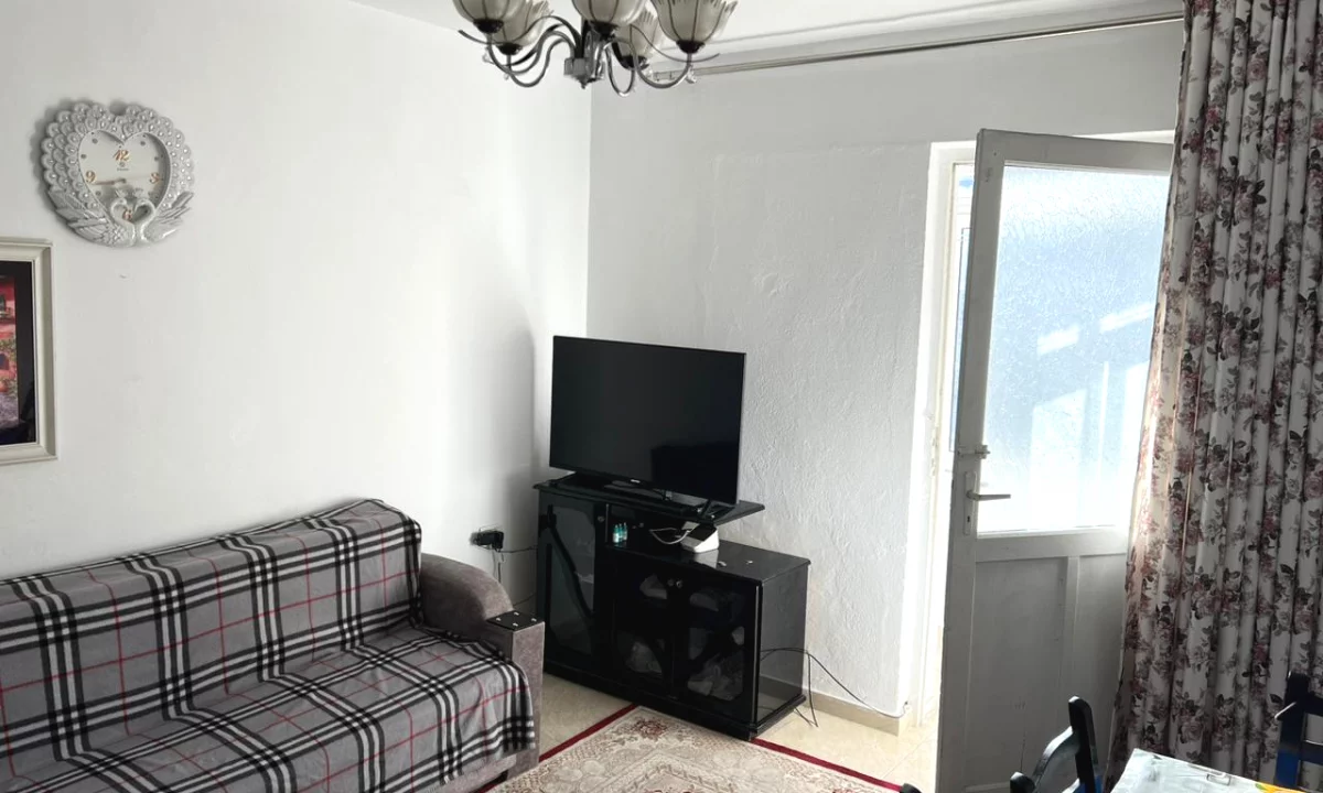 Appartamento in vendita a Tirana 1+1, Arredato