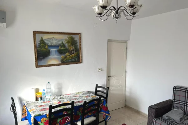 Appartamento in vendita a Tirana 1+1, Arredato