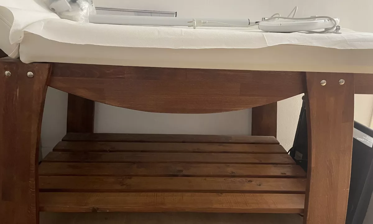 Shitet krevat per estetike SPA ose fizioterapi