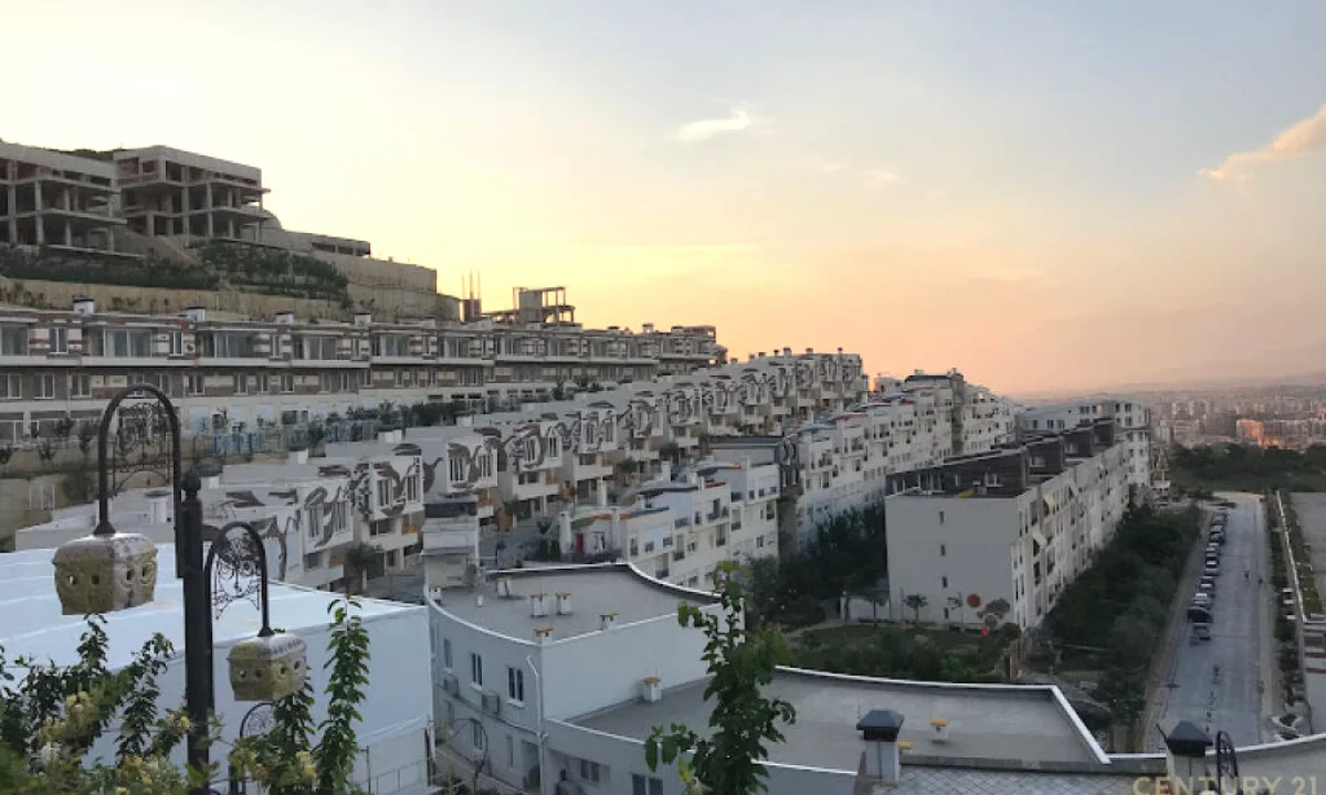 Appartamento in vendita a Tirana 1+1, Vuoto