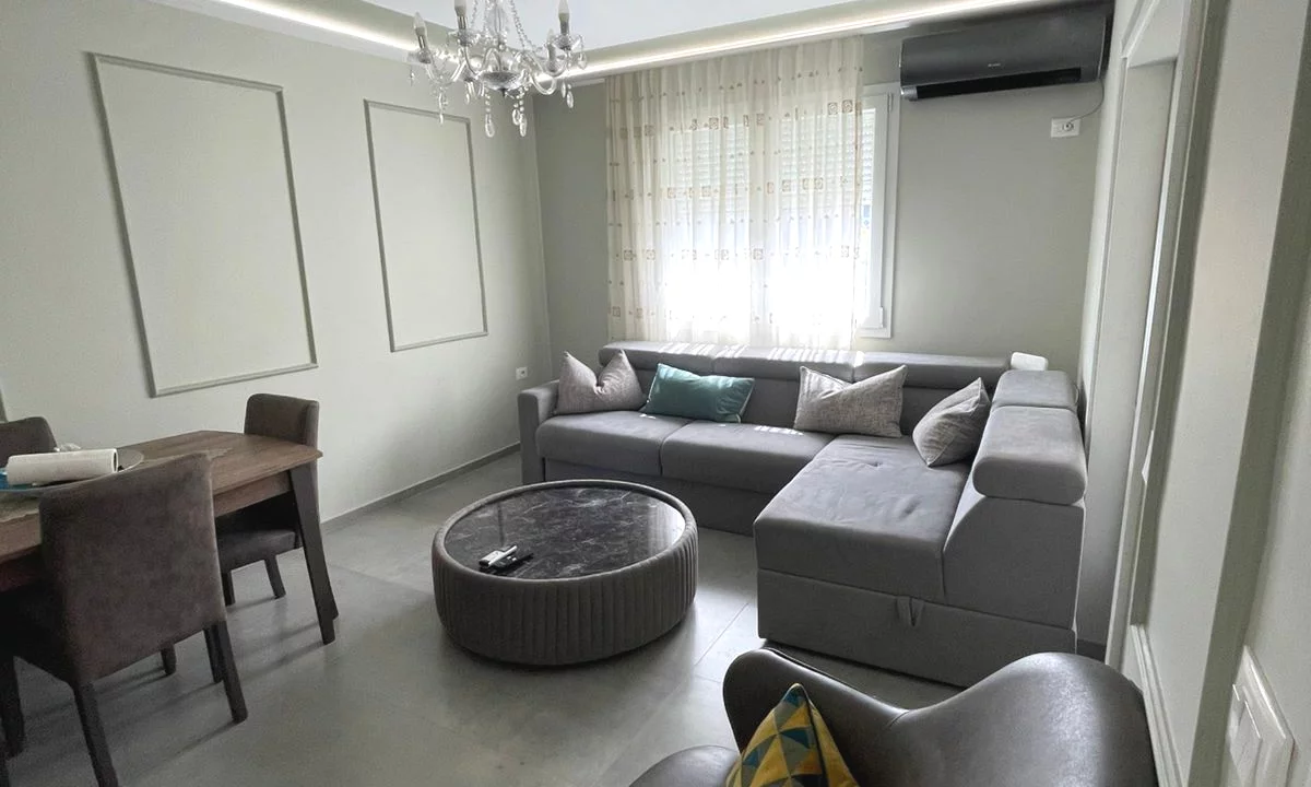 Shtepi me qera Apartament ne Tirane, 1+1, Mobilimi E mobiluar, Pagesa 600  Euro.