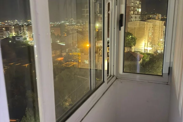 Shtepi me qera Apartament ne Tirane, 3+1, Mobilimi E mobiluar, Pagesa 65,000  Leke.