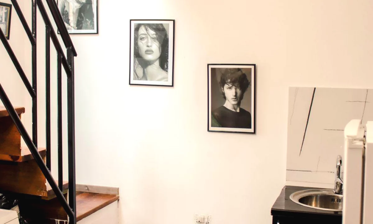 Shtepi me qera Duplex(shtepi me 2 kate) ne Tirane, 1+1, Mobilimi E mobiluar, Pagesa 60,000  Leke.