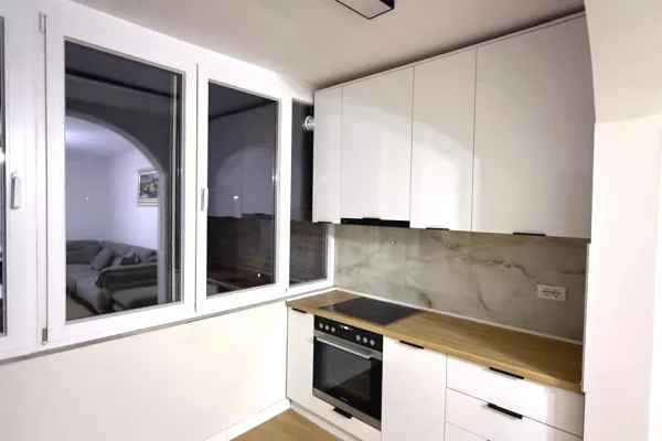 Shtepi me qera Apartament ne Tirane, 2+1, Mobilimi E mobiluar, Pagesa 62,000  Leke.
