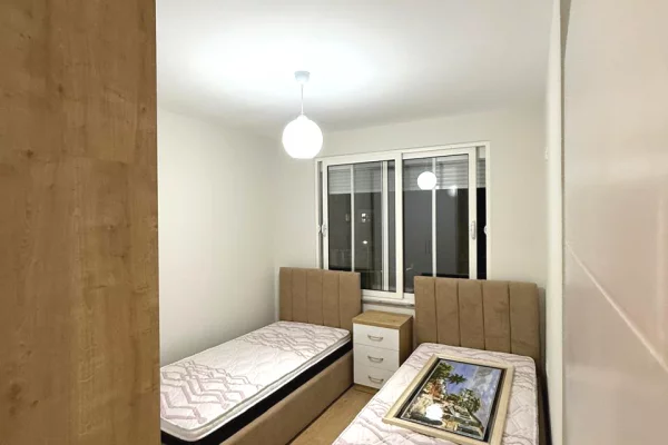 Shtepi me qera Apartament ne Tirane, 2+1, Mobilimi E mobiluar, Pagesa 62,000  Leke.