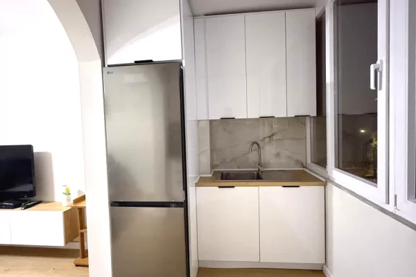 Shtepi me qera Apartament ne Tirane, 2+1, Mobilimi E mobiluar, Pagesa 62,000  Leke.