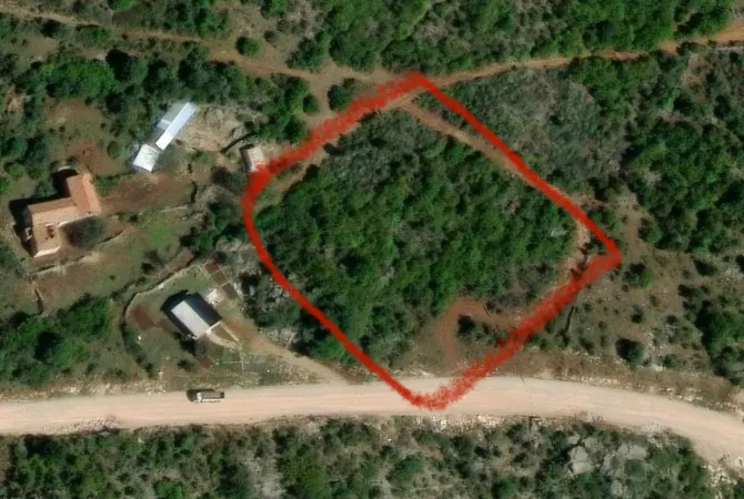 Truall ose Toke ne Lezhe - 200,000 Euro