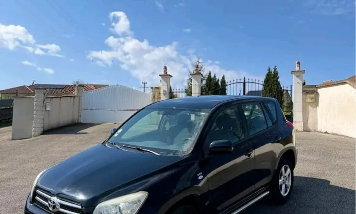 Auto in Vendita a Mitrovica, Toyota, 2019 Benzine,Kambio Automatik Pagamento 1,000  Euro.