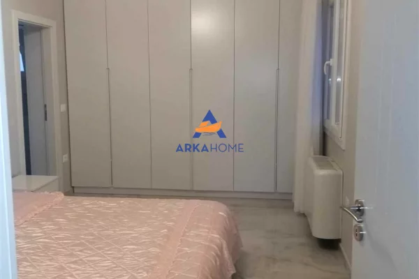 Shtepi me qera Apartament ne Tirane, 2+1, Mobilimi E mobiluar, Pagesa 800  Euro.