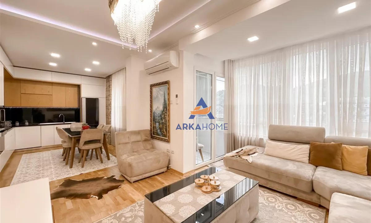 Shtepi ne shitje Apartament ne Tirane, 3+1, Mobilimi E mobiluar, Pagesa 250,000  Euro.