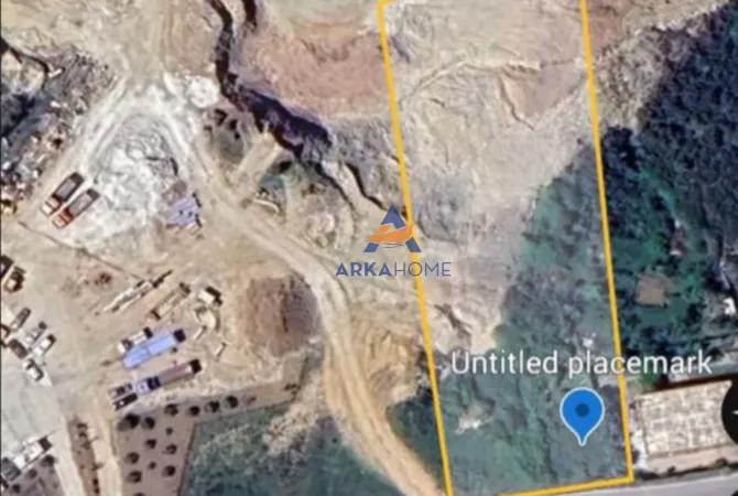 Truall ose Toke ne Tirane - 527,800 Euro