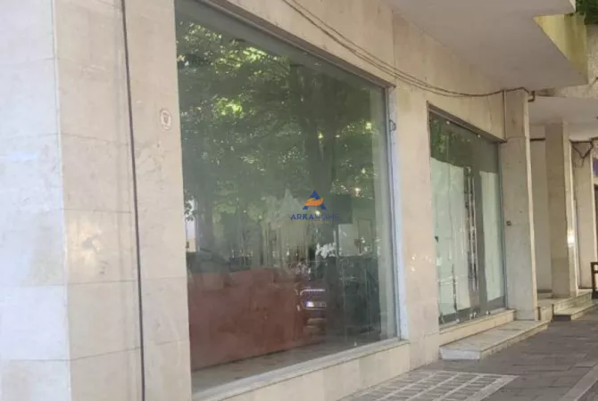 Business Property for Rent 1+1 in Tirana - 3,000 Euro