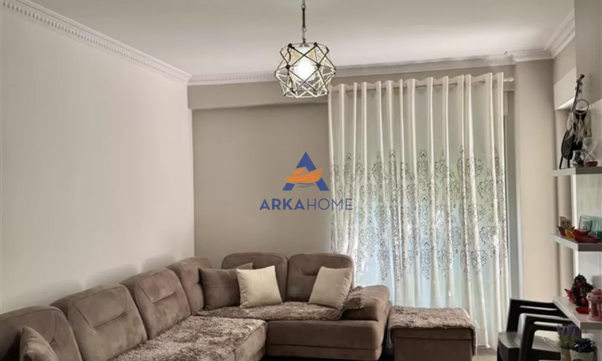 Shtepi me qera Apartament ne Tirane, 1+1, Mobilimi E mobiluar, Pagesa 600  Euro.