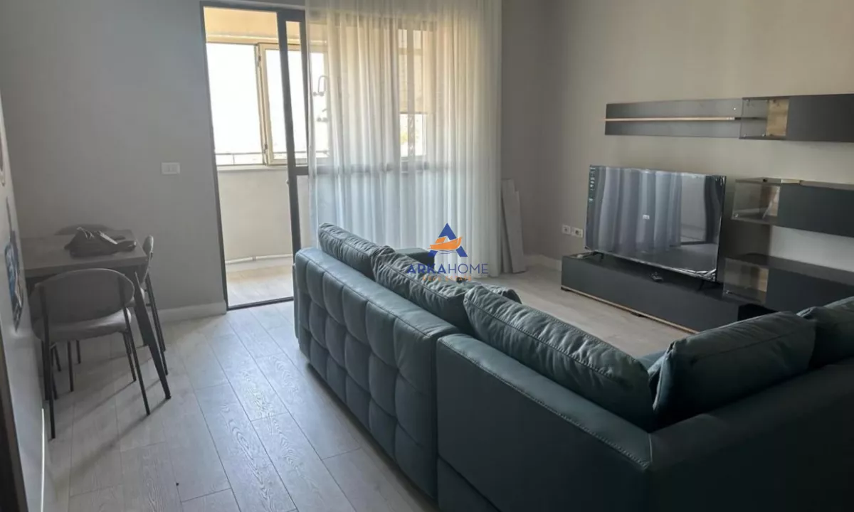 Shtepi me qera Apartament ne Tirane, 2+1, Mobilimi E mobiluar, Pagesa 65,000  Leke.