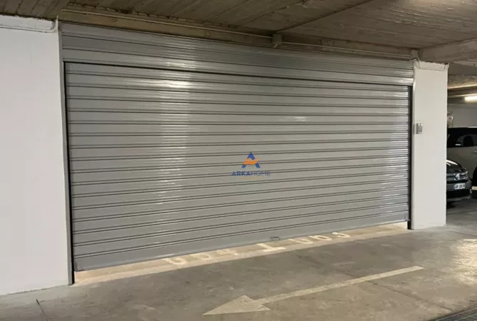 Business Property for Rent 4+1 in Tirana - 350 Euro