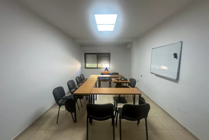 Business Property for Rent 3+1 in Tirana - 700 Euro