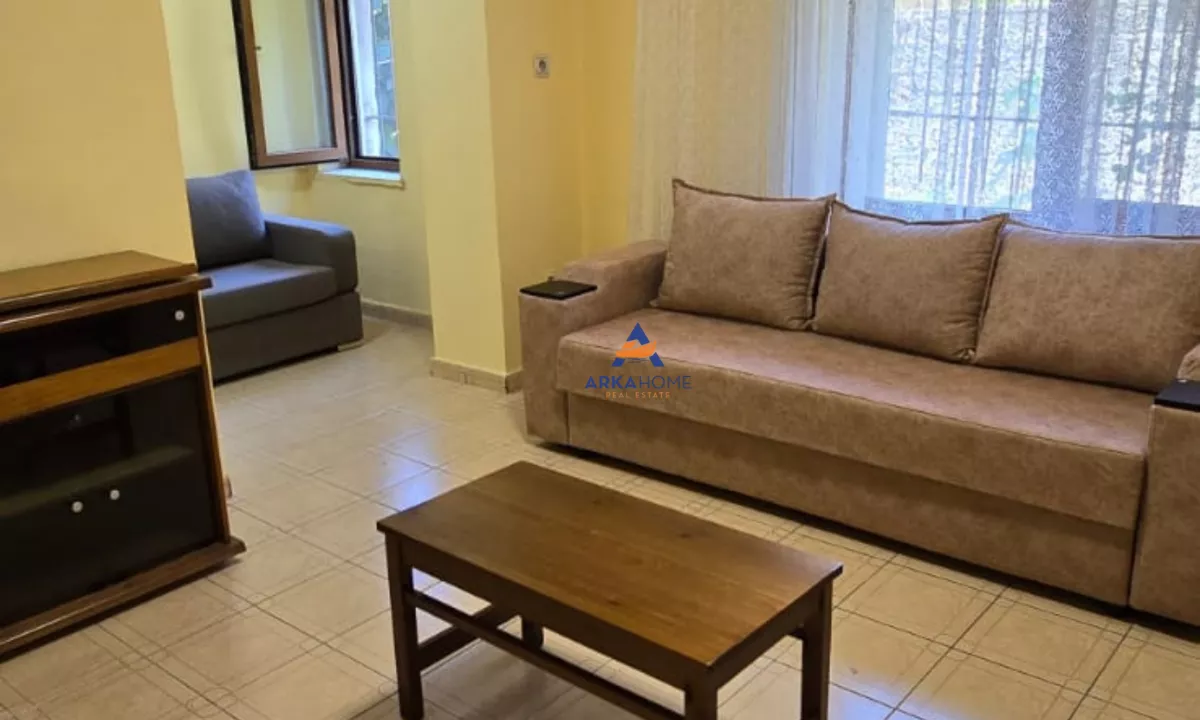 Shtepi ne shitje Apartament ne Tirane, 2+1, Mobilimi E mobiluar, Pagesa 195,000  Euro.