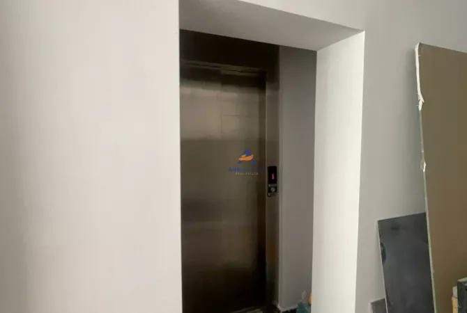 Business Property for Rent 3+1 in Tirana - 45,000 Leke