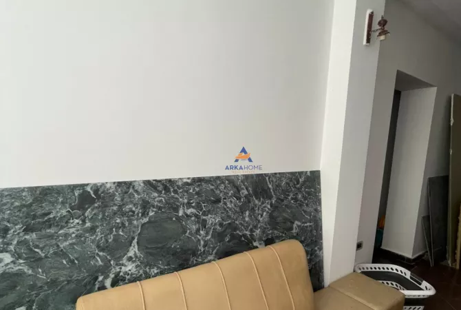 Business Property for Rent 3+1 in Tirana - 45,000 Leke