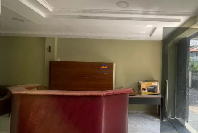 JEPET AMBIENT ME QERA 40M2 "QYTET STUDENTI" 45000 LEKE.