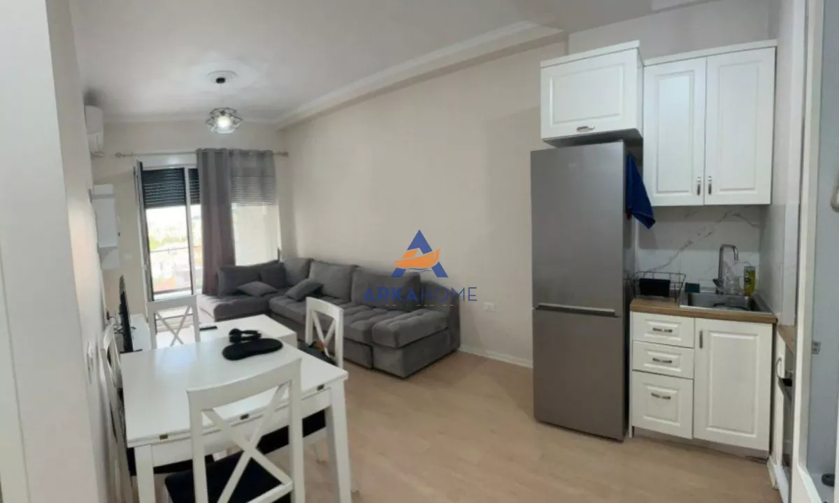 Shtepi me qera Apartament ne Tirane, 1+1, Mobilimi E mobiluar, Pagesa 600  Euro.