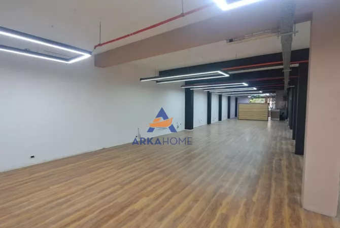 Business Property for Rent 3+1 in Tirana - 2,500 Euro