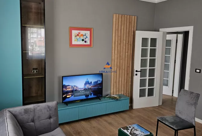 Shtepi me qera Apartament ne Tirane, 1+1, Mobilimi E mobiluar, Pagesa 650  Euro.