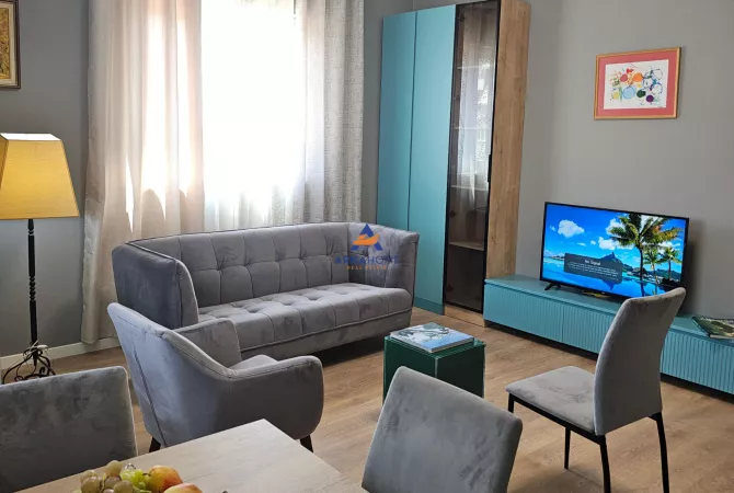 JEPET APARTAMENT ME QERA 1+1+VERANDE "PAZAR I RI,RRUGA RIZA JASA" 650 EURO