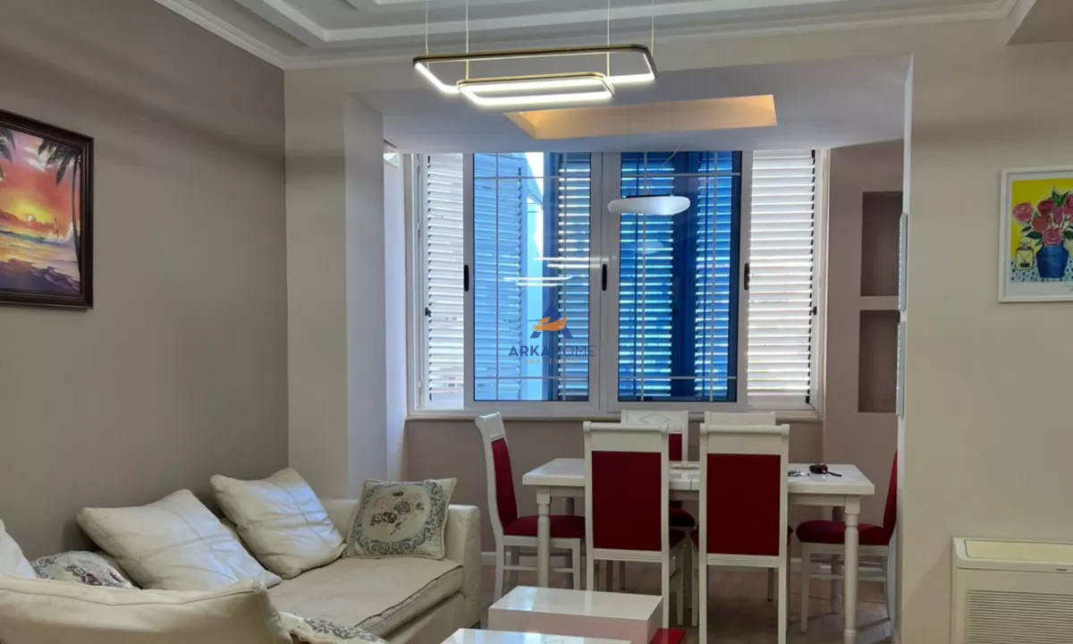 Shtepi ne shitje Apartament ne Tirane, 1+1, Mobilimi E mobiluar, Pagesa 14,000,000  Leke.