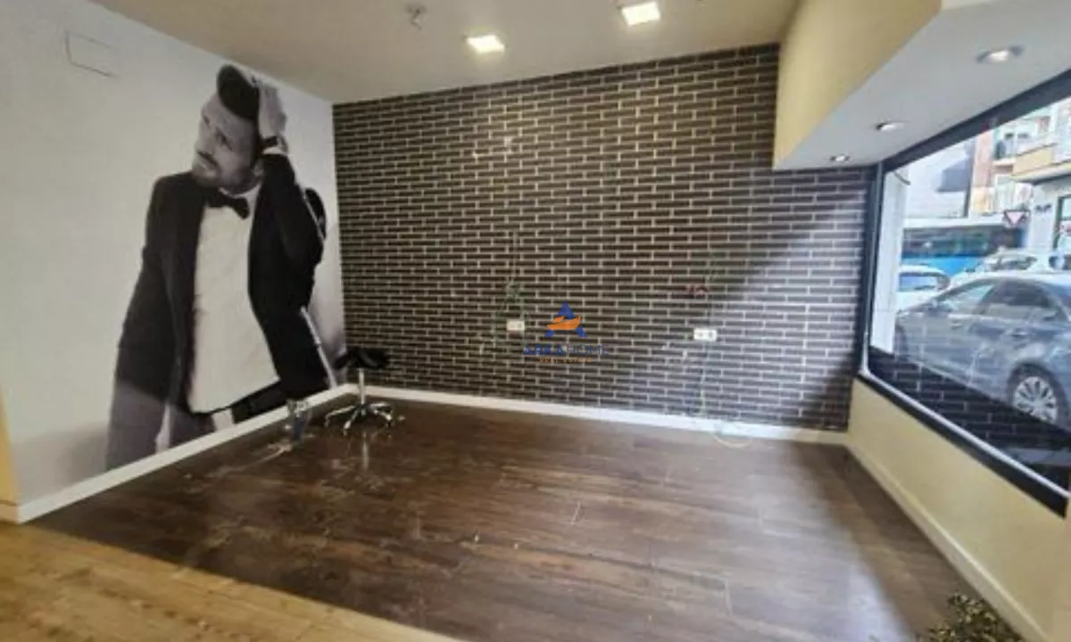 JEPET AMBJENT ME QERA 80M2 "21 DHJETORI" 300.000 LEKE BRUTO (I DISKUTUESHEM)