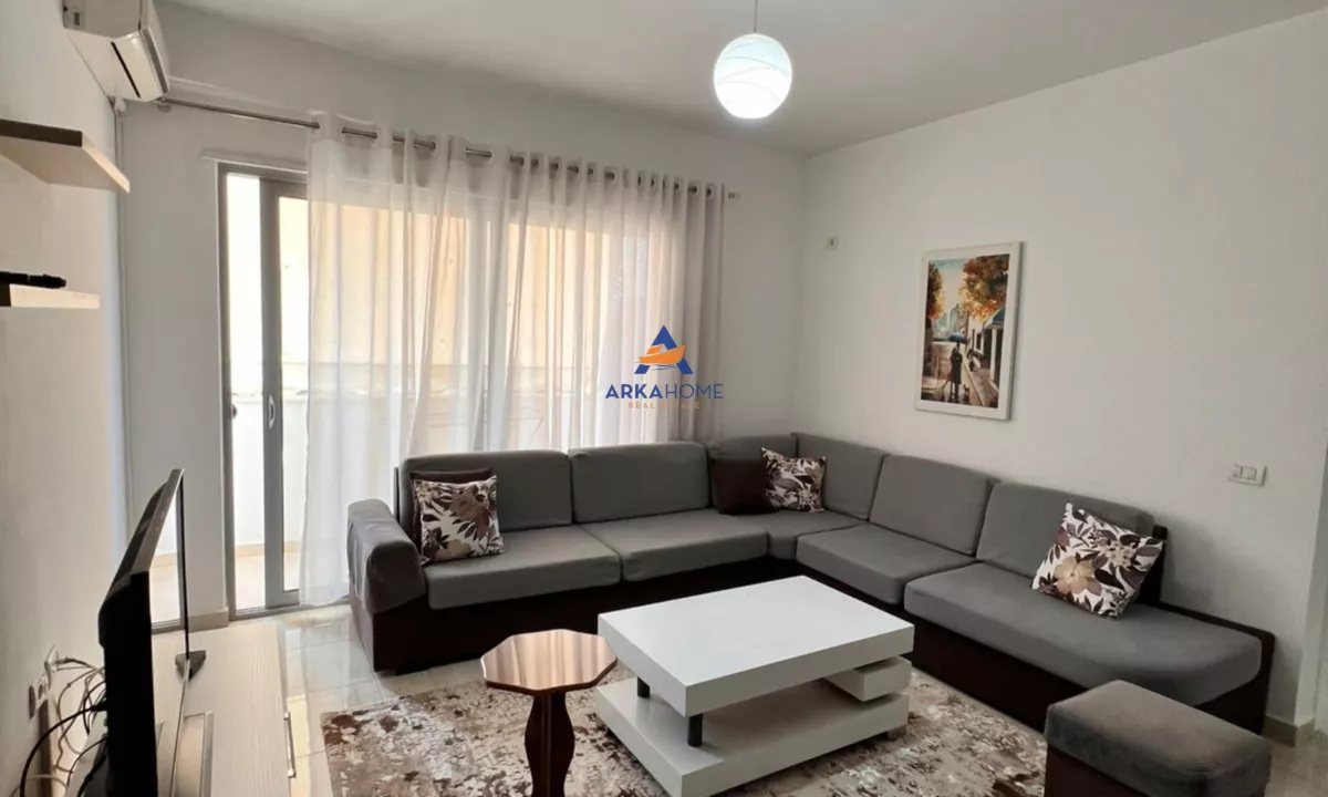 Shtepi me qera Apartament ne Tirane, 2+1, Mobilimi E mobiluar, Pagesa 700  Euro.