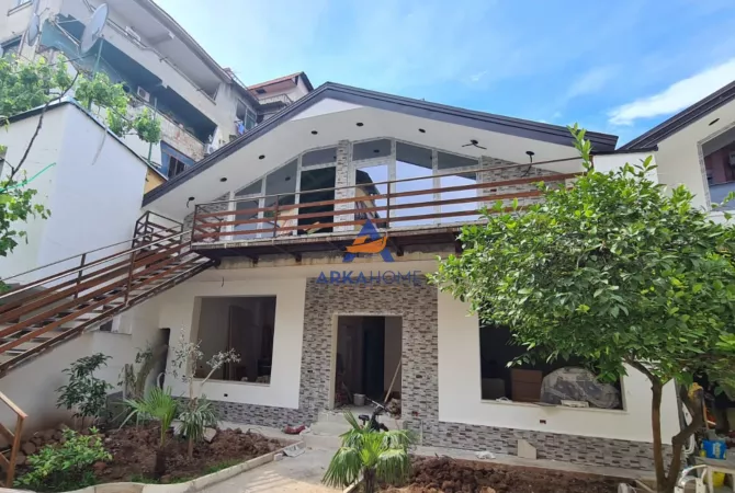 Shtepi me qera 6+1 ne Tirane - 4,500 Euro