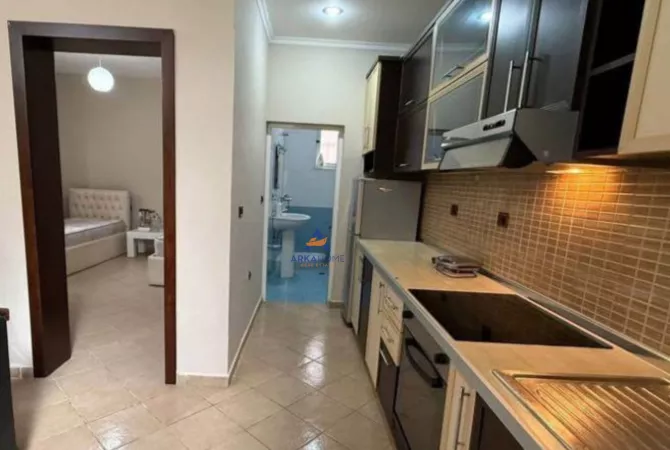 Shtepi me qera 4+1 ne Tirane - 600 Euro