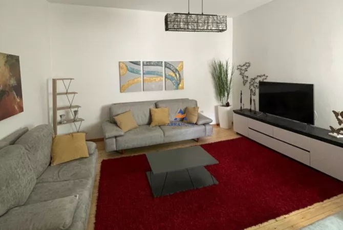 Shtepi me qera Apartament ne Tirane, 1+1, Mobilimi E mobiluar, Pagesa 600  Euro.