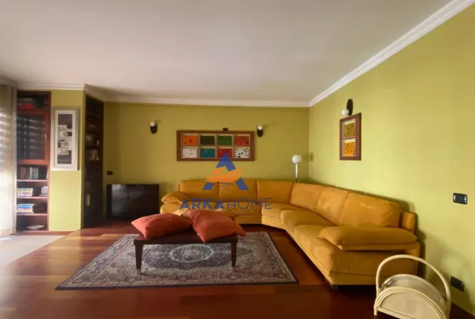 Shtepi me qera 2+1 ne Tirane - 850 Euro