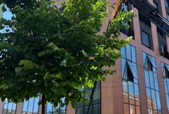 Business Property in Sale 6+1 in Tirana - 42,000 Euro