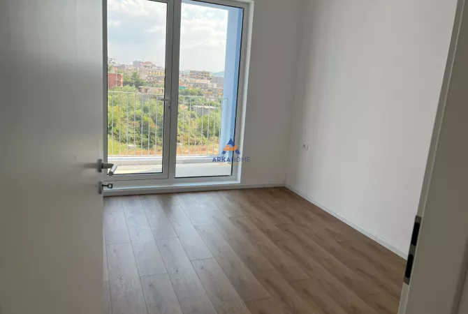 Shtepi ne shitje Apartament ne Tirane, 1+1, Mobilimi Bosh, pa mobiluar, Pagesa 93,000  Euro.
